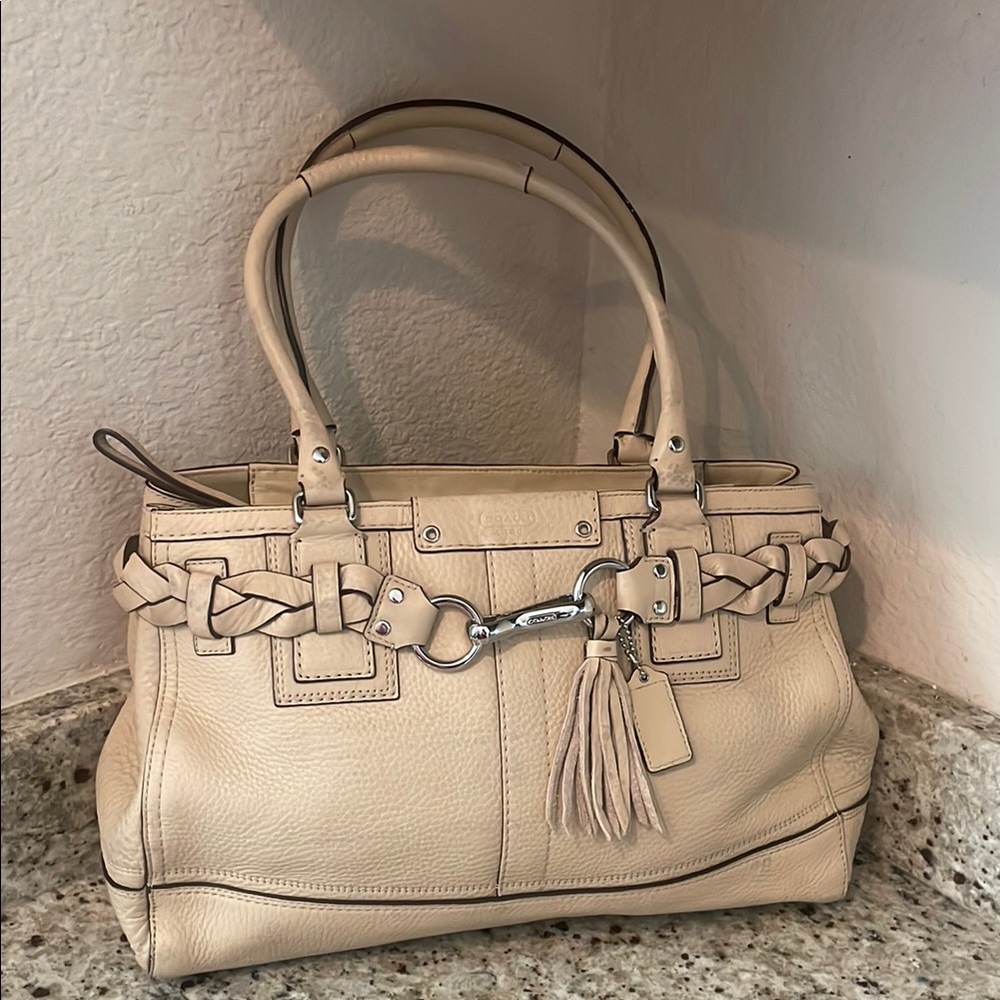 Coach Elegant Cream Leather Handbag
